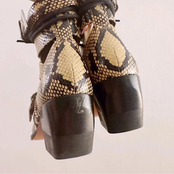 Chloe Rylee Leather Python Caged Western Boots Booties Heels Pointed Toe - Picture 3 of 6